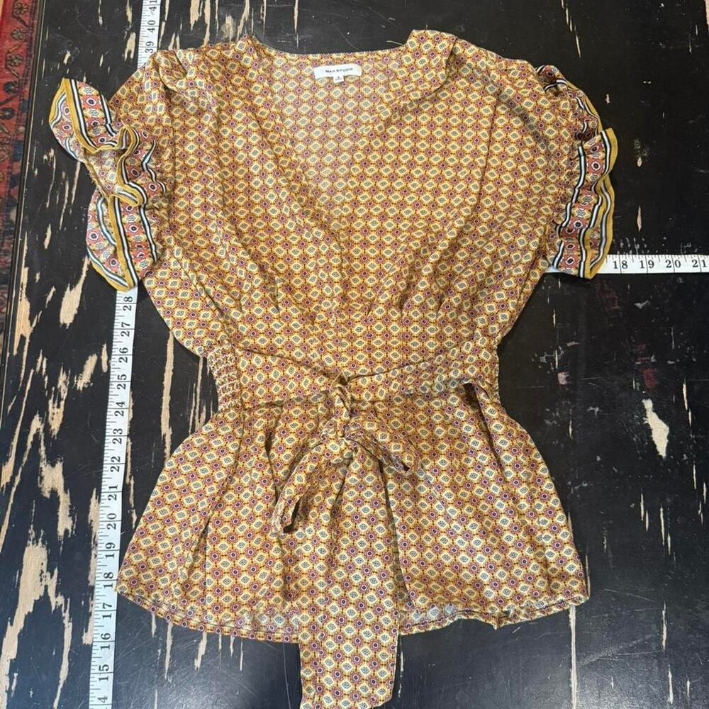 2010s Boho Max Studio Top Flowy Art Teacher Flattering Open Back or V-Neck S